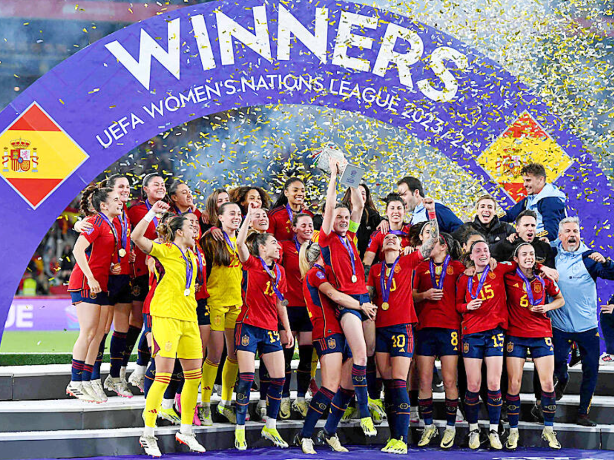 The Spanish Women’s National Team in&nbsp;Possession